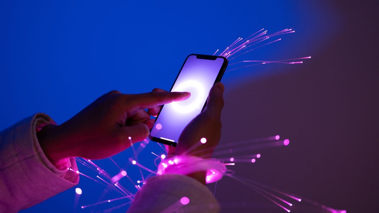 Mobile Phone: ফোনের এই Mode সম্পর্কে জানেন না অনেক মানুষই, কিন্তু এর কাজের তালিকা অনেক বড়! Mobile Phone: ফোনের এই Mode সম্পর্কে জানেন না অনেক মানুষই, কিন্তু এর কাজের তালিকা অনেক বড়!