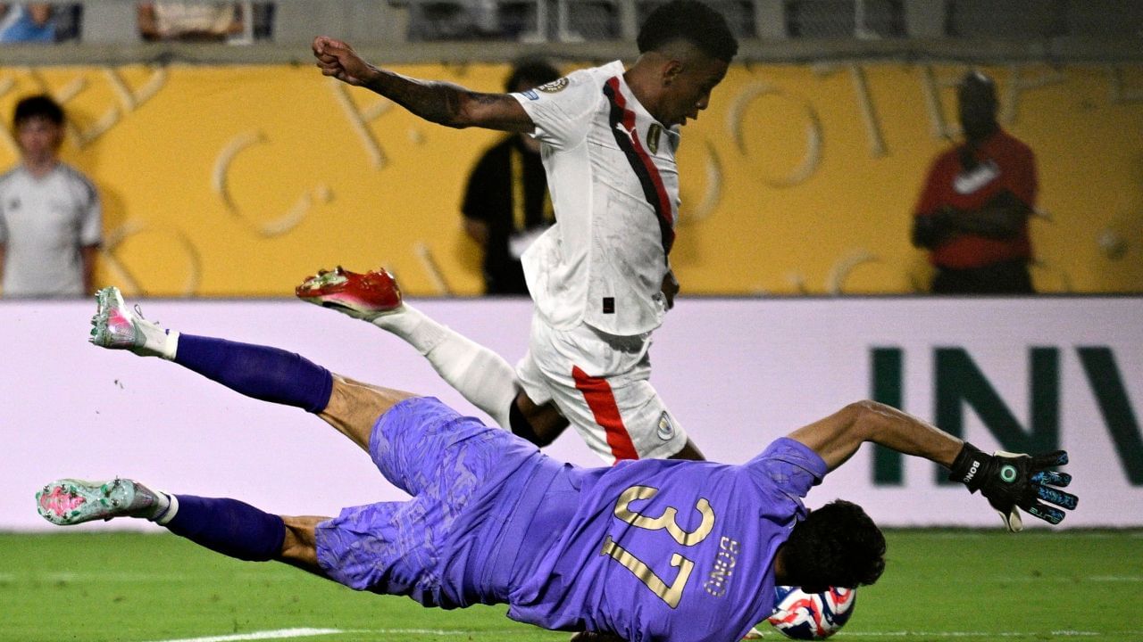 Club World Cup: ক্লাব বিশ্বকাপ চলাকালীনই উঠল দাবি... কোন নিয়মে বদল চাইছেন ফুটবলাররা? Club World Cup: ক্লাব বিশ্বকাপ চলাকালীনই উঠল দাবি... কোন নিয়মে বদল চাইছেন ফুটবলাররা?