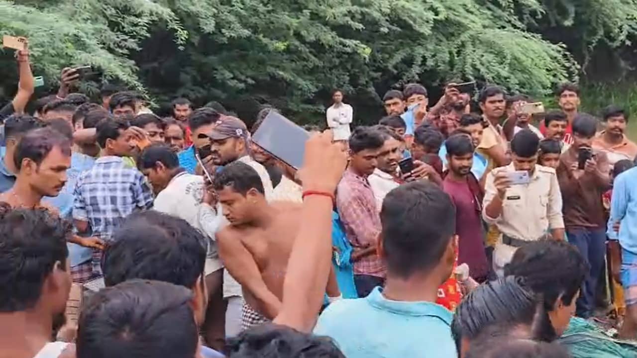 Nandigram: প্রাতঃভ্রমণে বেরিয়ে চোখ কপালে এলাকার বাসিন্দাদের, ক্যানেলের জলে ভেসে উঠল মহিলার দেহ