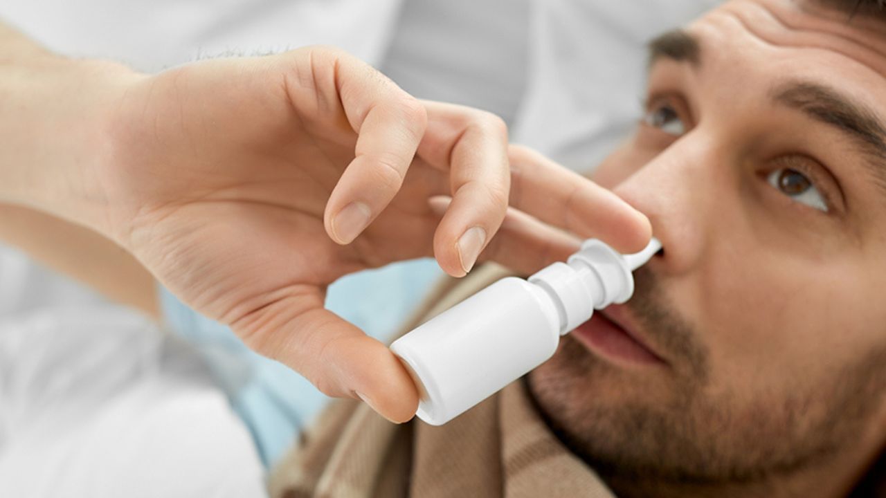 Nasal Drop: নাক বন্ধ হয়ে গেলেই নেজাল ড্রপ নেন? আদৌ ভাল না খারাপ? Nasal Drop: নাক বন্ধ হয়ে গেলেই নেজাল ড্রপ নেন? আদৌ ভাল না খারাপ?