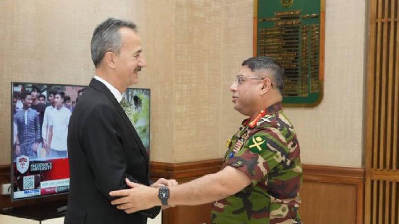 Turkey Bangladesh Meeting: ঢাকার সেনায় টাকা ঢালছে মীরজাফর তুরস্ক