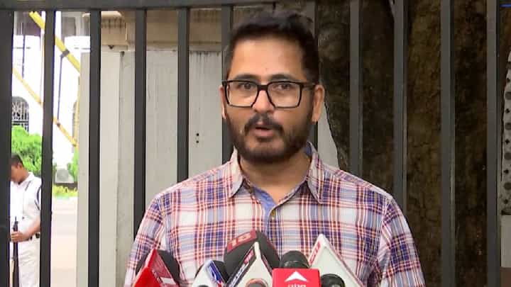 Hiran Chatterjee: সরকার আমায় সিনেমা করতে দেয়নি: হিরণ Hiran Chatterjee: সরকার আমায় সিনেমা করতে দেয়নি: হিরণ