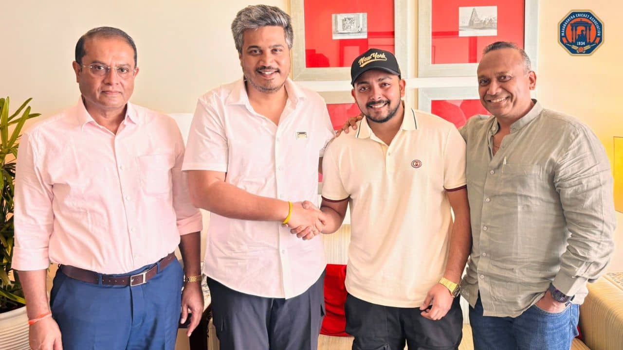 Prithvi Shaw: মুম্বই ছাড়লেন পৃথ্বী শ, ঘরোয়া ক্রিকেটে অন্য দলে লক্ষ্য প্রত্যাবর্তন