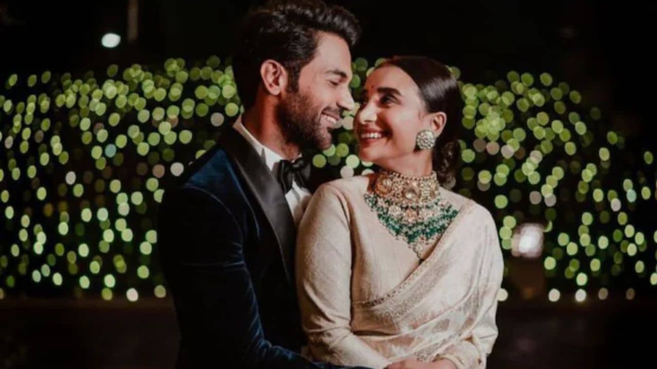 বিয়ের তিন বছর পর বাবা হচ্ছেন রাজকুমার রাও, স্ত্রী পত্রলেখাকে সঙ্গে নিয়ে কী লিখলেন অভিনেতা?