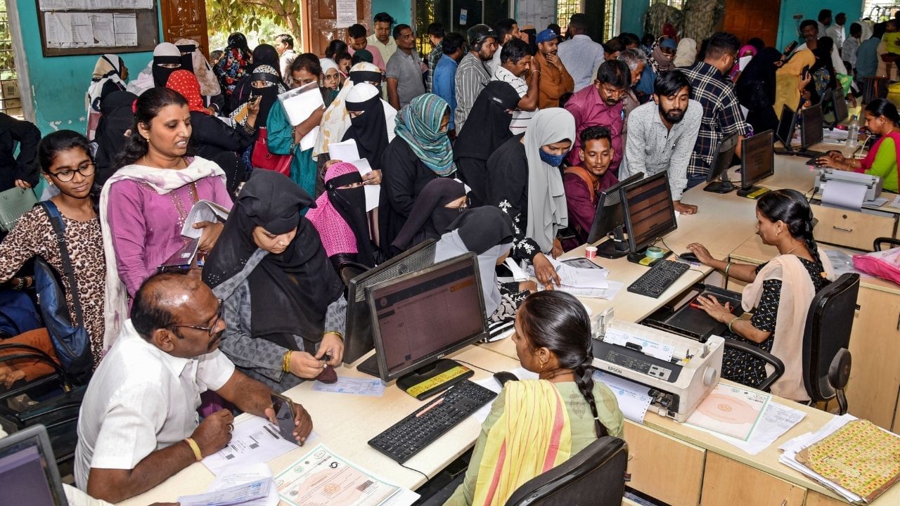 Ration Card: এই কাজ না করলে নাম বাদ পড়বে রেশন কার্ড থেকে! বড় নির্দেশ কেন্দ্রের