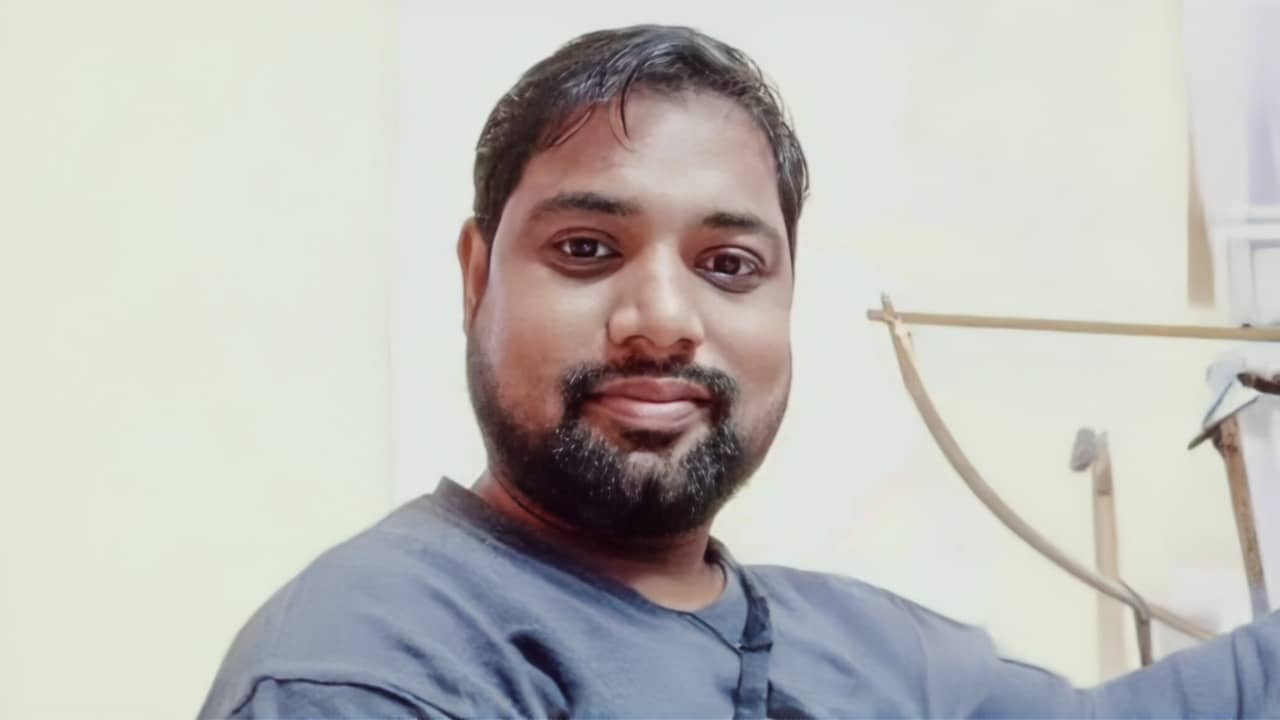 STF: একে দেখুন, মহিলা সেজে কথা বলতেন সেনার সঙ্গে, তারপরই..., বর্ধমানের রাকেশের বিরাট কীর্তি ফাঁস