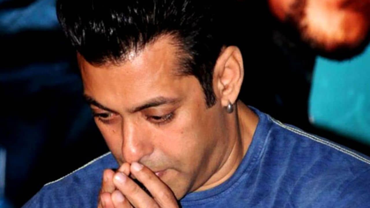 আচমকা বাড়ি বিক্রি করলেন সলমন! প্রাণনাশের হুমকির ভয়ে মুম্বই ছাড়ছেন ভাইজান?