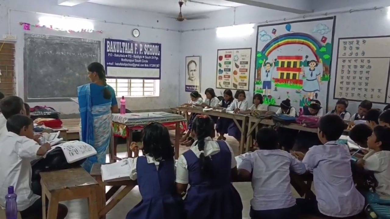 West Bengal School: সরকারি এই স্কুলে বেঞ্চে বসা নিয়ে বড় সিদ্ধান্ত, নতুন কী বদল এল?