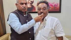 দিল্লিতে কেন্দ্রীয় নেতৃত্বের সঙ্গে দীর্ঘ বৈঠক করে ফেললেন শমীক দিল্লিতে কেন্দ্রীয় নেতৃত্বের সঙ্গে দীর্ঘ বৈঠক করে ফেললেন শমীক