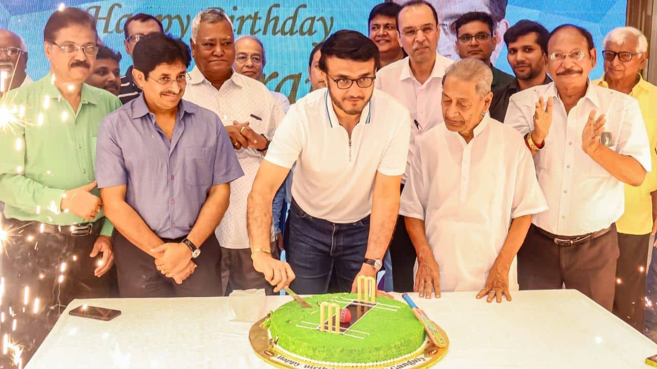 Sourav Ganguly: সময় এখন শুভমনের..., জন্মদিনে ভারতীয় দলকে নিয়ে যা বলছেন সৌরভ গঙ্গোপাধ্যায়