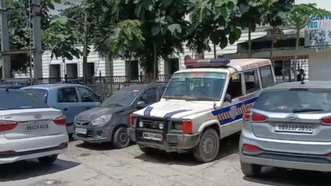 Siliguri: নামিদামী কোম্পানির ব্র্যান্ডেড ১৪টা গাড়ি উদ্ধার, ফাঁস আন্তঃরাজ্য গাড়ি পাচার চক্র