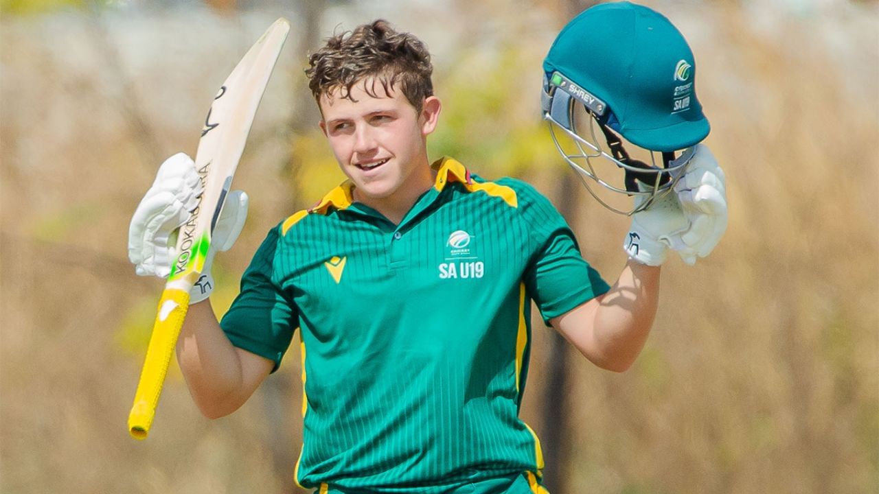 Cricket Record: বিশ্বের প্রথম ব্যাটার! ডাবল সেঞ্চুরির ইতিহাস প্রোটিয়া তরুণের Cricket Record: বিশ্বের প্রথম ব্যাটার! ডাবল সেঞ্চুরির ইতিহাস প্রোটিয়া তরুণের