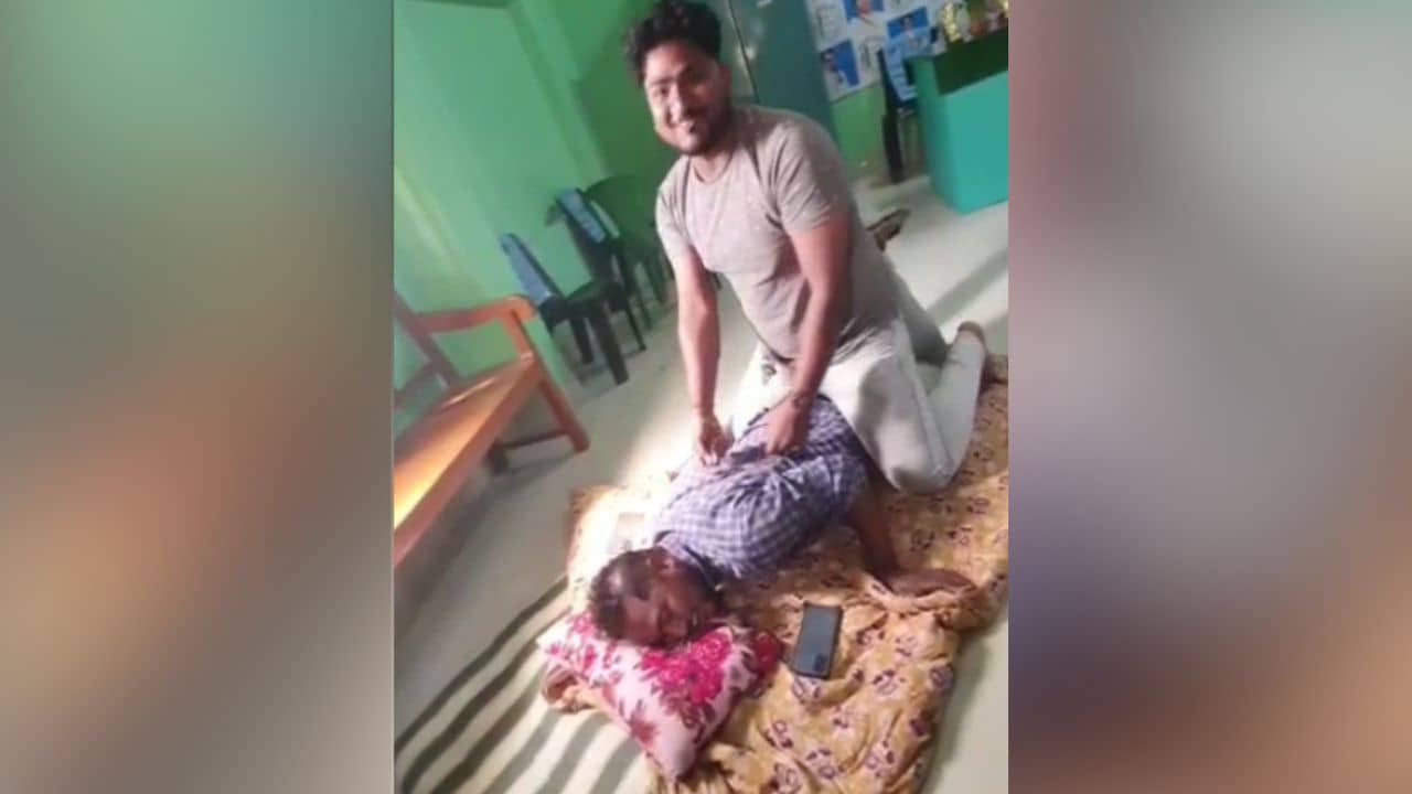 Sundarban Mahavidyalaya: এবার কলেজের ইউনিয়ন রুমে ম্যাসাজ, যুক্তি দিলেন অধ্যক্ষ