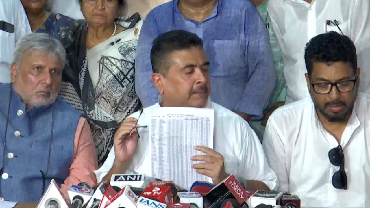 Suvendu Adhikari: হুড়মুড়িয়ে ঢুকছে রোহিঙ্গা, অঙ্ক কষে বাংলার ডেমোগ্রাফি বোঝালেন শুভেন্দু