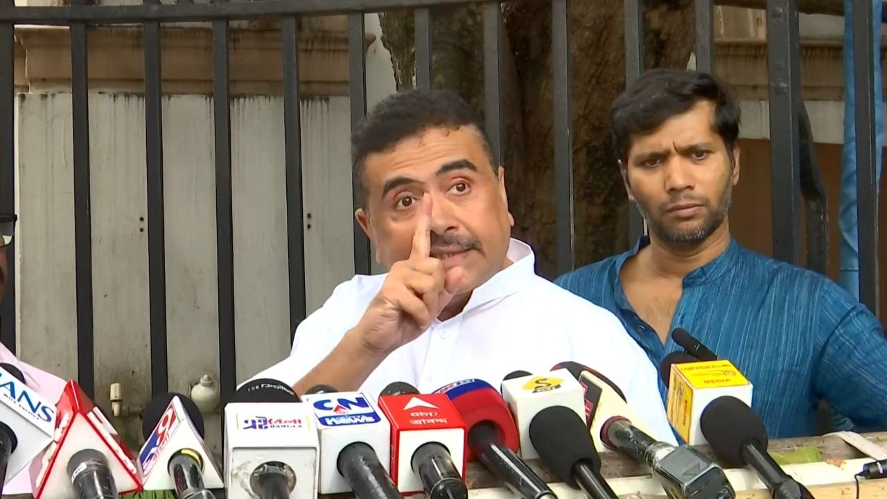 Suvendu Adhikari: ‘শেষ ভোটে ৪-৫ হাজার ক্যামেরা দু’বার করে বন্ধ হয়েছিল’, কিসের গন্ধ পাচ্ছেন শুভেন্দু? Suvendu Adhikari: ‘শেষ ভোটে ৪-৫ হাজার ক্যামেরা দু’বার করে বন্ধ হয়েছিল’, কিসের গন্ধ পাচ্ছেন শুভেন্দু?