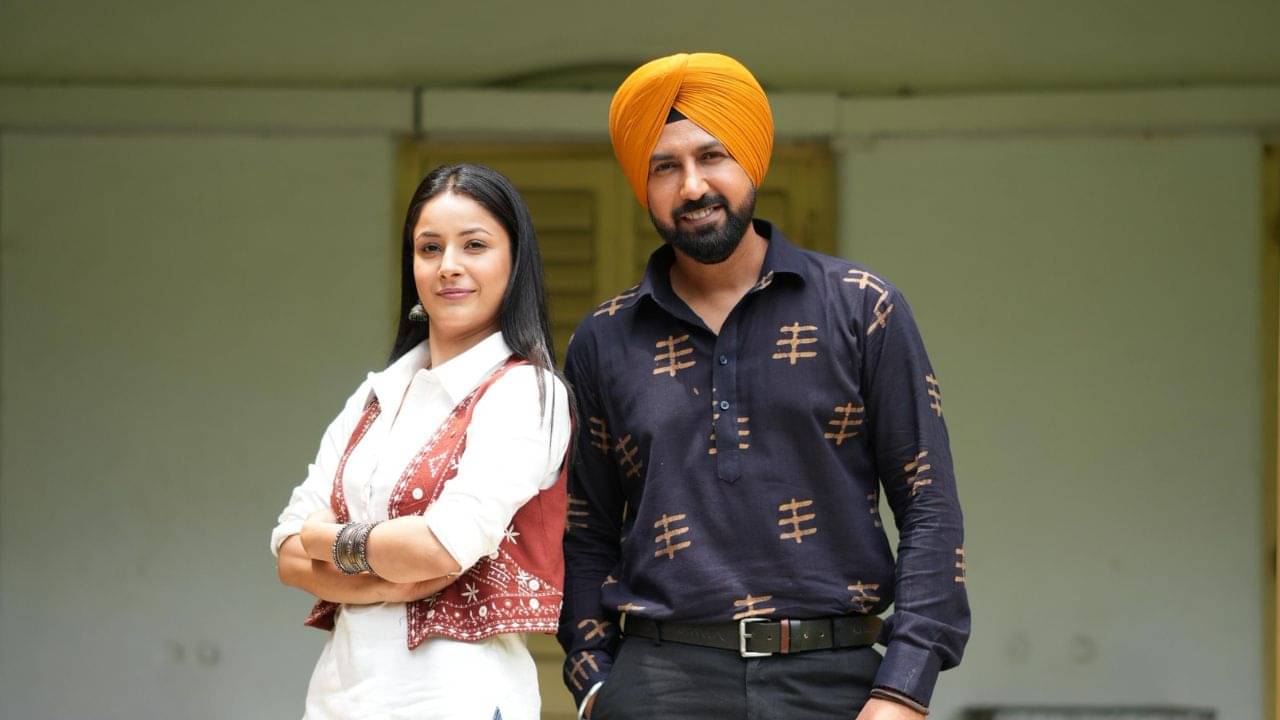 শহরে শেহনাজ গিল, যেতে চান কালীঘাটে, বাংলা শিখতে শুরু করলেন কেন?