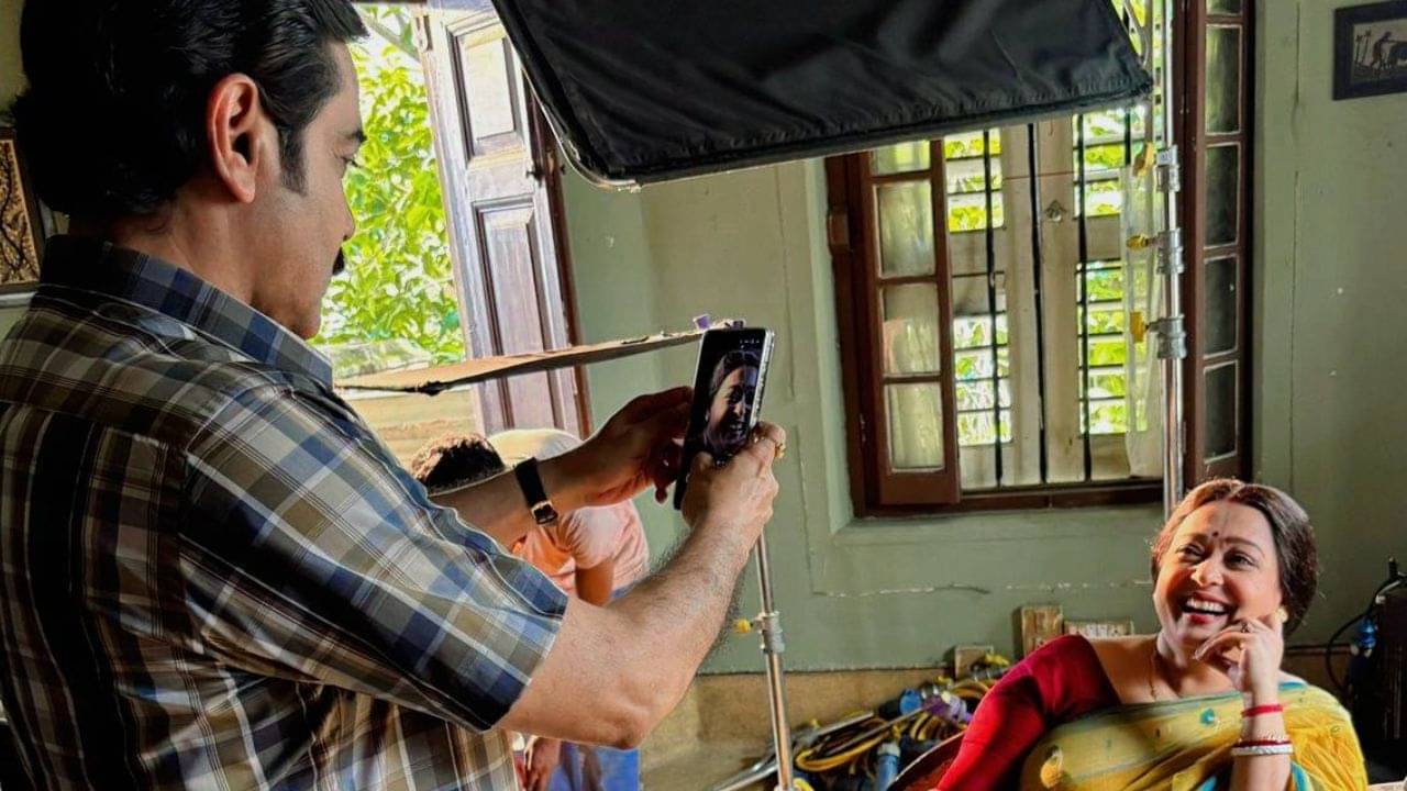 আমি পাগলের মতো ভালোবাসতাম তাঁকে...,কাকে নিয়ে বললেন অপরাজিতা