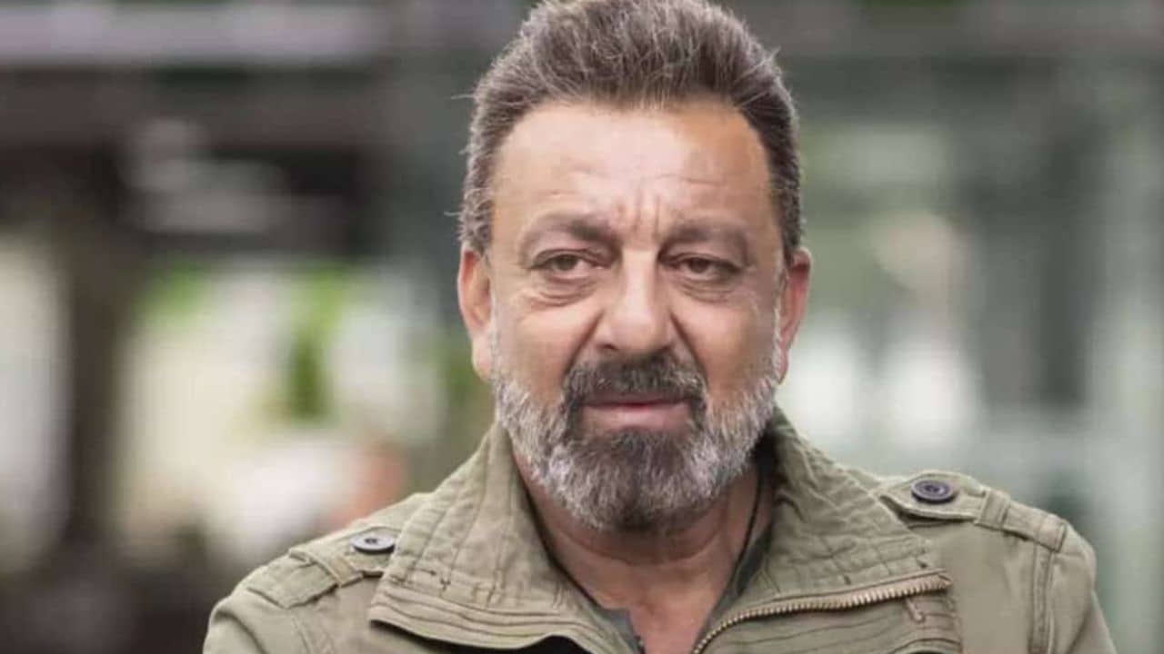 ফ্যান দিলেন ৭২ কোটির সম্পত্তি, তাই নিয়ে কী করলেন সঞ্জয় দত্ত?