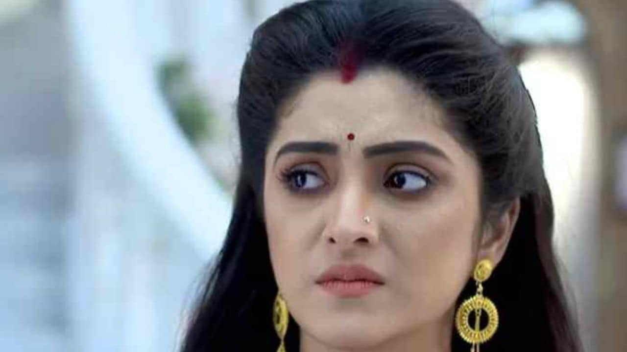 পুরো অ্যাকাউন্ট ফাঁকা, পড়ে ২২ টাকা, কোন খারাপ সময় শ্বেতার পরিবারে?