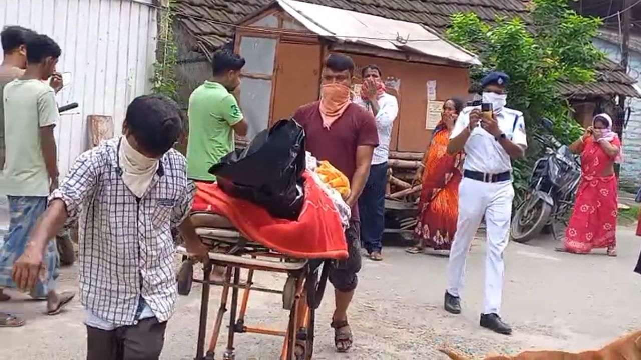 Tata Motors Employee: ভাড়া বাড়ি থেকে উদ্ধার টাটা মোটরসের কর্মীর পচা-গলা দেহ! ব্যাপক শোরগোল মহিষবাথানে Tata Motors Employee: ভাড়া বাড়ি থেকে উদ্ধার টাটা মোটরসের কর্মীর পচা-গলা দেহ! ব্যাপক শোরগোল মহিষবাথানে