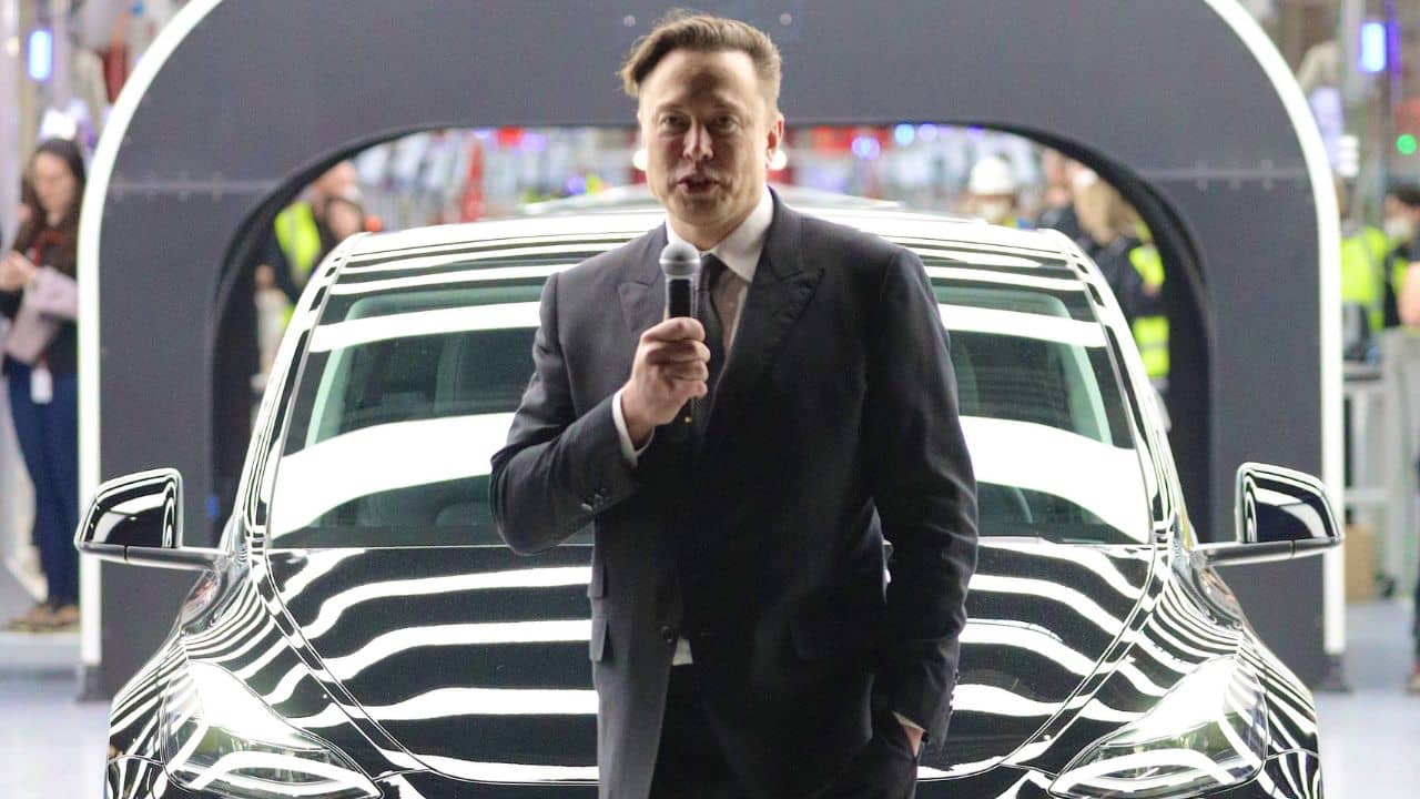 Tesla: আর কয়েক ঘন্টা পরেই ভারতে লঞ্চ করার কথা টেসলার! তার আগেই বড় খবর পেল ইলন মাস্কের সংস্থা