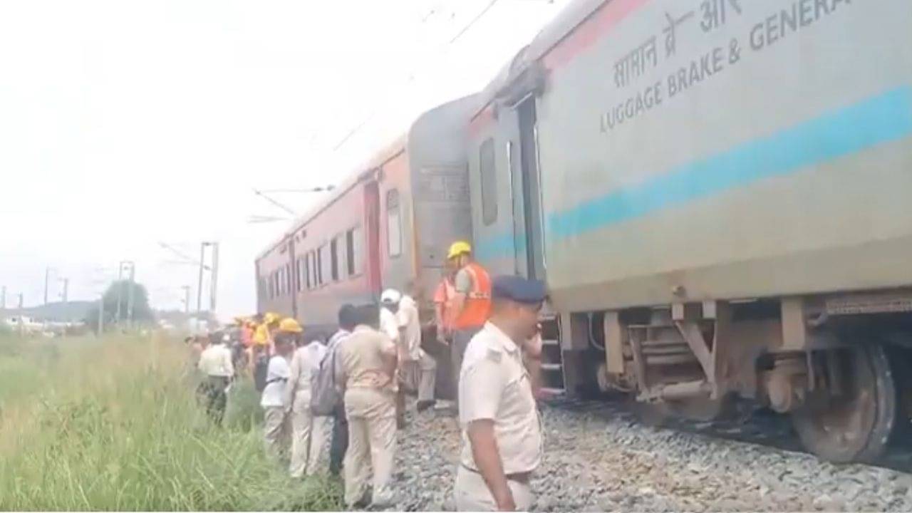 Rail Accident: ফের বড় রেল দুর্ঘটনা, লাইনচ্যুত শালিমার-সম্বলপুর এক্সপ্রেস