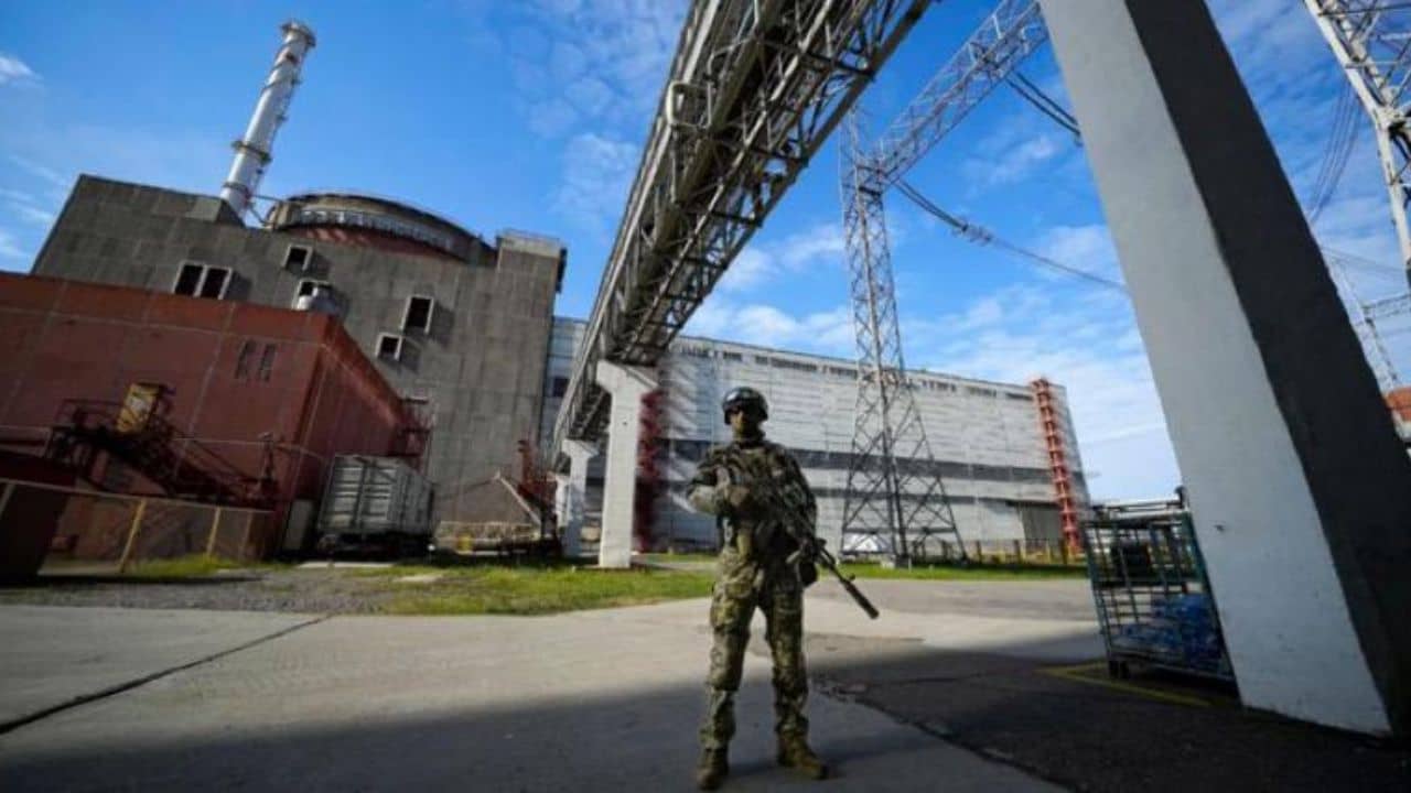 Russia Ukraine War: ট্রাম্প-জেলেনস্কির ঘুম উড়িয়ে রুশ হামলায় আঁধারে ইউরোপের সবচেয়ে বড় পরমাণু বিদ্যুৎ কেন্দ্র