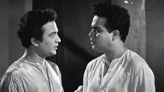 কলকাতায় কাকভোরে সিগারেটের প্যাকেটে সই করে স্বপ্নপূরণ করেছিলেন সুচিত্রা!