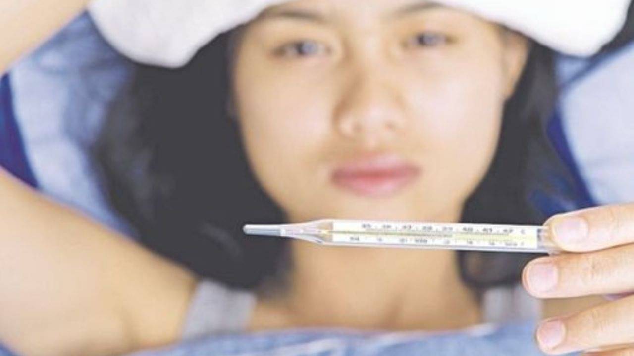 Fever: জ্বর পরে ঘাম হওয়া কি আদৌ জ্বর ছাড়ার লক্ষণ? কীভাবে বুঝবেন?