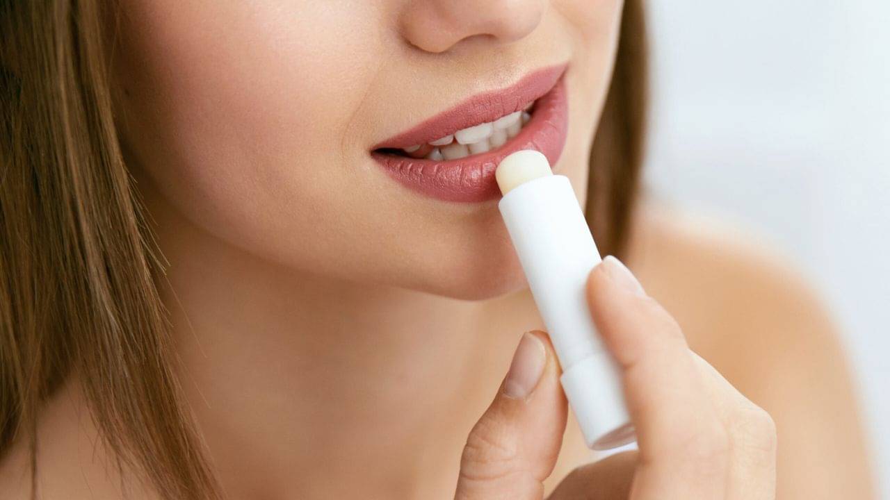 Make Up Tips: লিপগ্লস, লিপস্টিক নাকি লিপবাম— আপনার ঠোঁটের জন্য উপযুক্ত কোনটা? বুঝবেন কীভাবে?