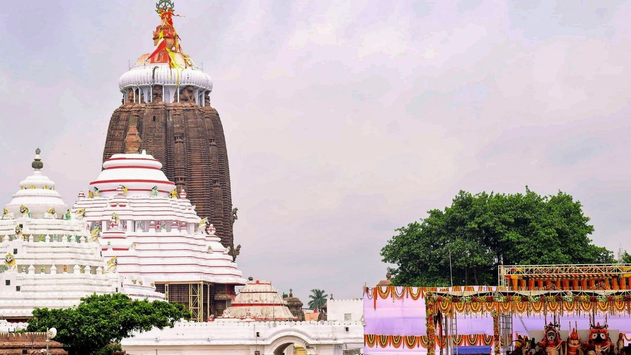 Puri Jagannath Temple: পুরীর জগন্নাথ মন্দিরের ভিতরেই এত বড় 'অপরাধ', প্রথমে কেউ ধরতেই পারেননি, তারপর... Puri Jagannath Temple: পুরীর জগন্নাথ মন্দিরের ভিতরেই এত বড় 'অপরাধ', প্রথমে কেউ ধরতেই পারেননি, তারপর...
