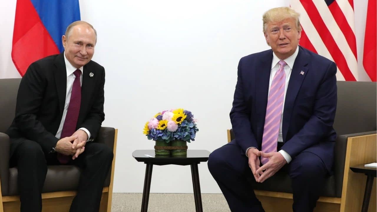 Donald Trump: পুতিন ভালভাবে কথা বলে, তারপর সবাইকে বোমা মারে, আবার যুদ্ধে ধুনো দিচ্ছেন ট্রাম্প?