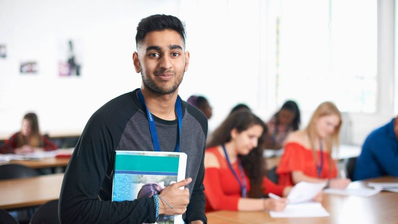 Internship Stipend: ভোট আসতেই এল ভাতা! এবার দ্বাদশ শ্রেণি পাশ করলেই ৪ হাজার, স্নাতক হলে মিলবে ৬ হাজার টাকা