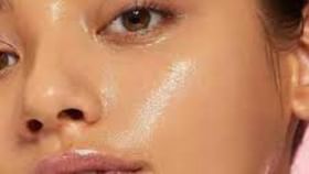 সকালে উঠে করুন এই কাজ, তাহলেই পাবেন তৈলাক্ত ত্বক থেকে চিরকালের মুক্তি