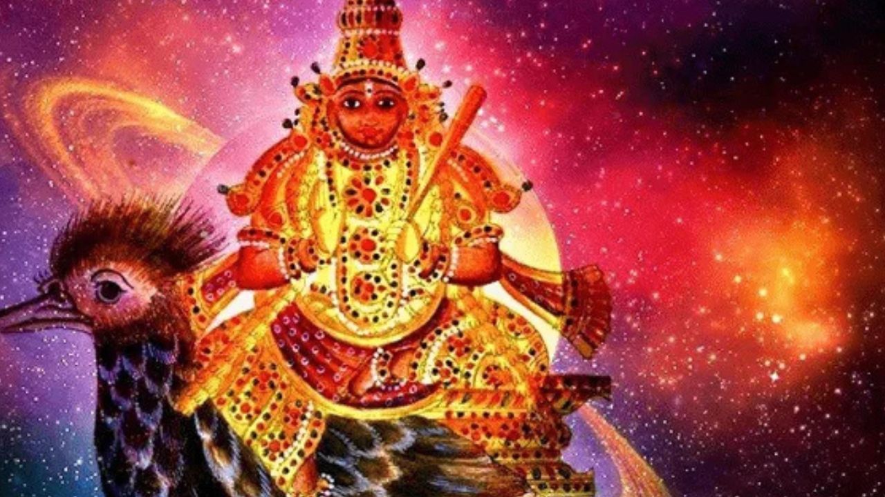 কেতু প্রতি দেড় বছর অন্তর রাশি পরিবর্তন করে। অর্থাৎ একটি রাশিতে পুনরায় ফিরে আসতে সময় লাগে প্রায় ১৮ বছর। বর্তমান পরিস্থিতিতে সিংহ রাশিতে একসঙ্গে অবস্থান করবে কেতু এবং সূর্যদেব। ফলে সূর্য এবং কেতুর একটি বিশেষ মিলন তৈরি হবে। এই ধরনের যোগের প্রভাব সমস্ত রাশির উপর অনুভূত হবে, তা নতুন কি? তবে এই বিশেষ যোগে বিশেষভাবে উপকৃত হতে পারে কিছু রাশি।