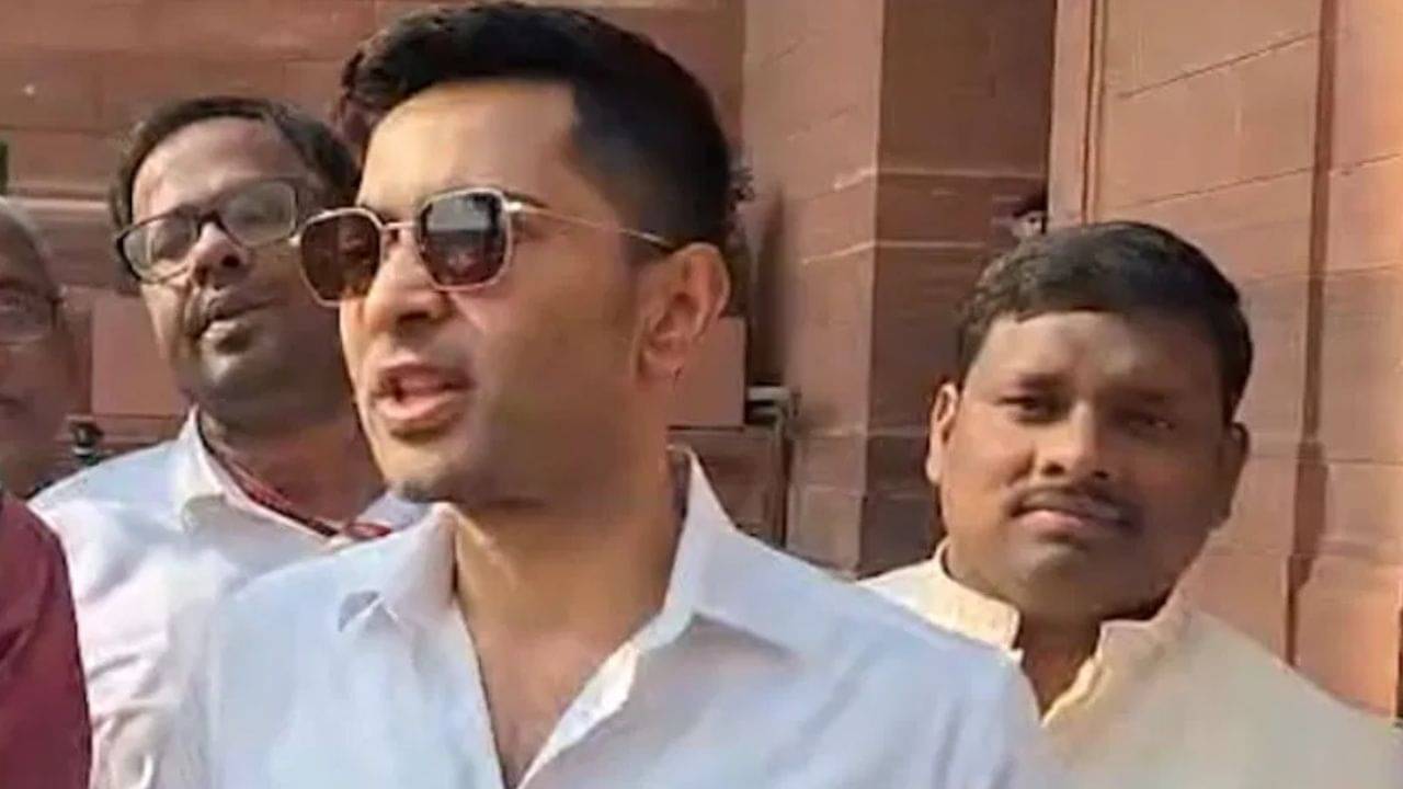 Abhishek Banerjee: হঠাৎ কলকাতা হাইকোর্টে এলেন অভিষেক বন্দ্যোপাধ্যায়, কারণটা কী?