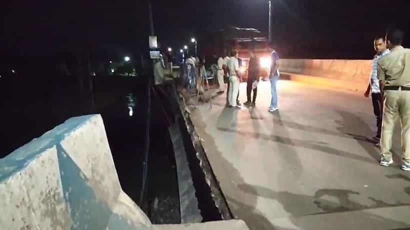 Bridge Collapsed: কয়েকদিন আগেই এই সেতুর উপর দিয়ে গিয়েছিলেন মমতা, আজ ভেঙে পড়ল একাংশ! রক্ষণাবেক্ষণ নিয়ে প্রশ্ন
