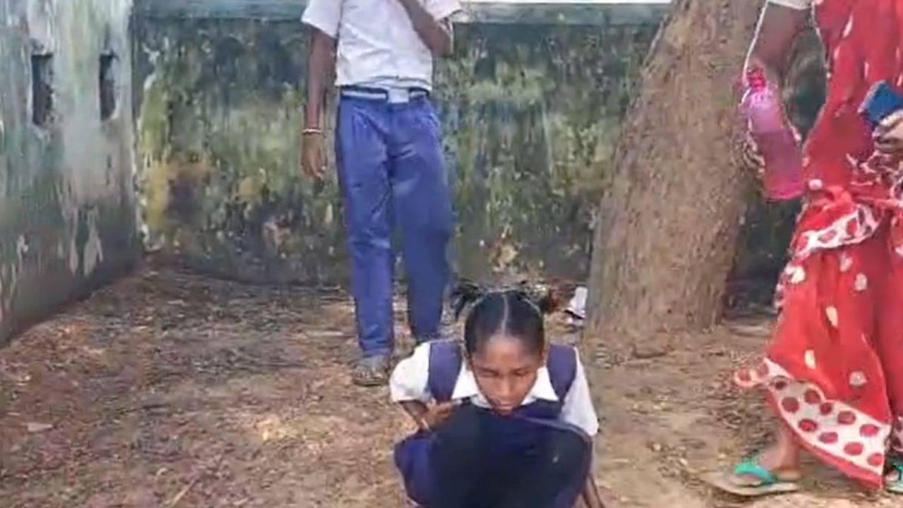 Asansol: মিড ডে মিলে পচা মাংস রান্নার অভিযোগ, গন্ধতেই অসুস্থ একাধিক