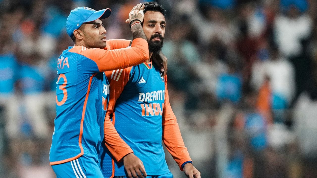 Indian Cricket: স্কোয়াড ঘোষণার অপেক্ষা, কী হতে পারে এশিয়া কাপে ভারতের একাদশ? Indian Cricket: স্কোয়াড ঘোষণার অপেক্ষা, কী হতে পারে এশিয়া কাপে ভারতের একাদশ?