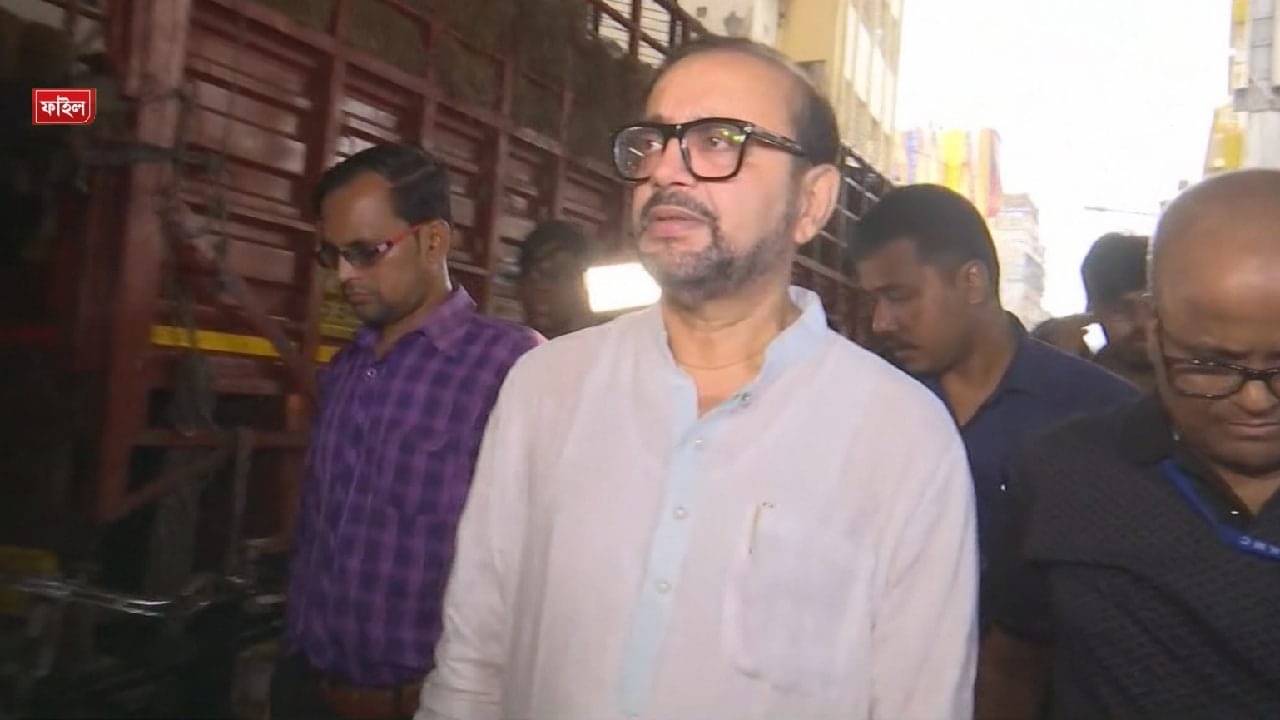 CBI Raids: কলকাতার ডেপুটি মেয়র অতীন ঘোষের বাড়িতে হানা সিবিআইয়ের