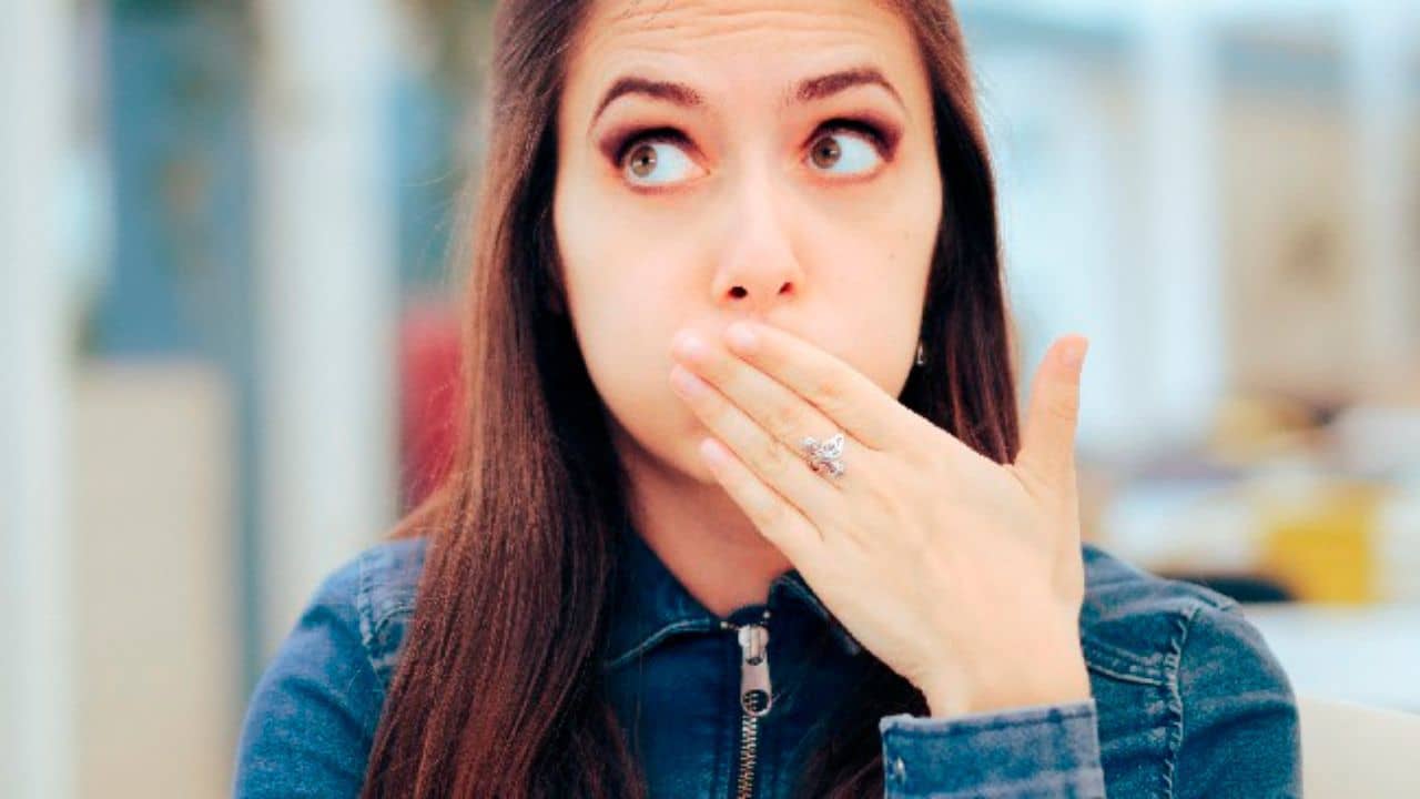 Belching: খাবার খেলেই ঢেঁকুর ওঠে? এই অভ্যাস ভাল না খারাপ?