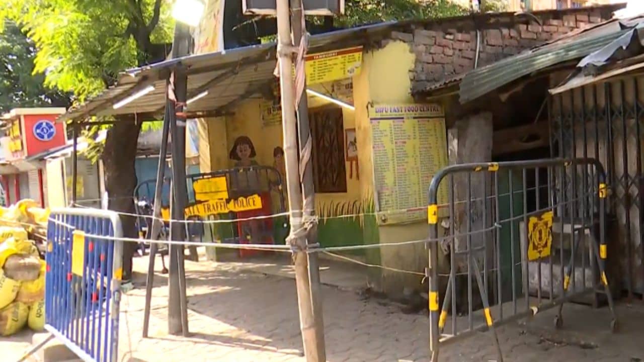 Beleghata: পাড়ায় আড্ডা মারছিলেন বন্ধুদের সঙ্গে, হঠাৎ ছুরি দিয়ে লাগাতার কোপ, বেলেঘাটায় তৃণমূল কর্মীর উপর হামলা তৃণমূলের