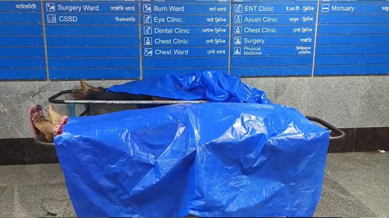 Road Accident: সন্ধ্যা নামতেই ভয়বহ পথ দুর্ঘটনা মল্লারপুরে, প্রাণ গেল বাবা-মেয়ের! আশঙ্কাজনক আরও ৪