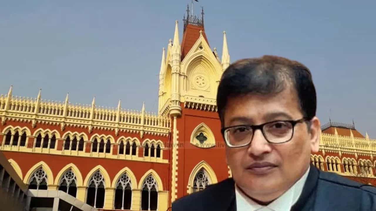 HC On R G Kar Case: আরজি কর মামলা থেকে সরে দাঁড়ালেন বিচারপতি, কেন? HC On R G Kar Case: আরজি কর মামলা থেকে সরে দাঁড়ালেন বিচারপতি, কেন?