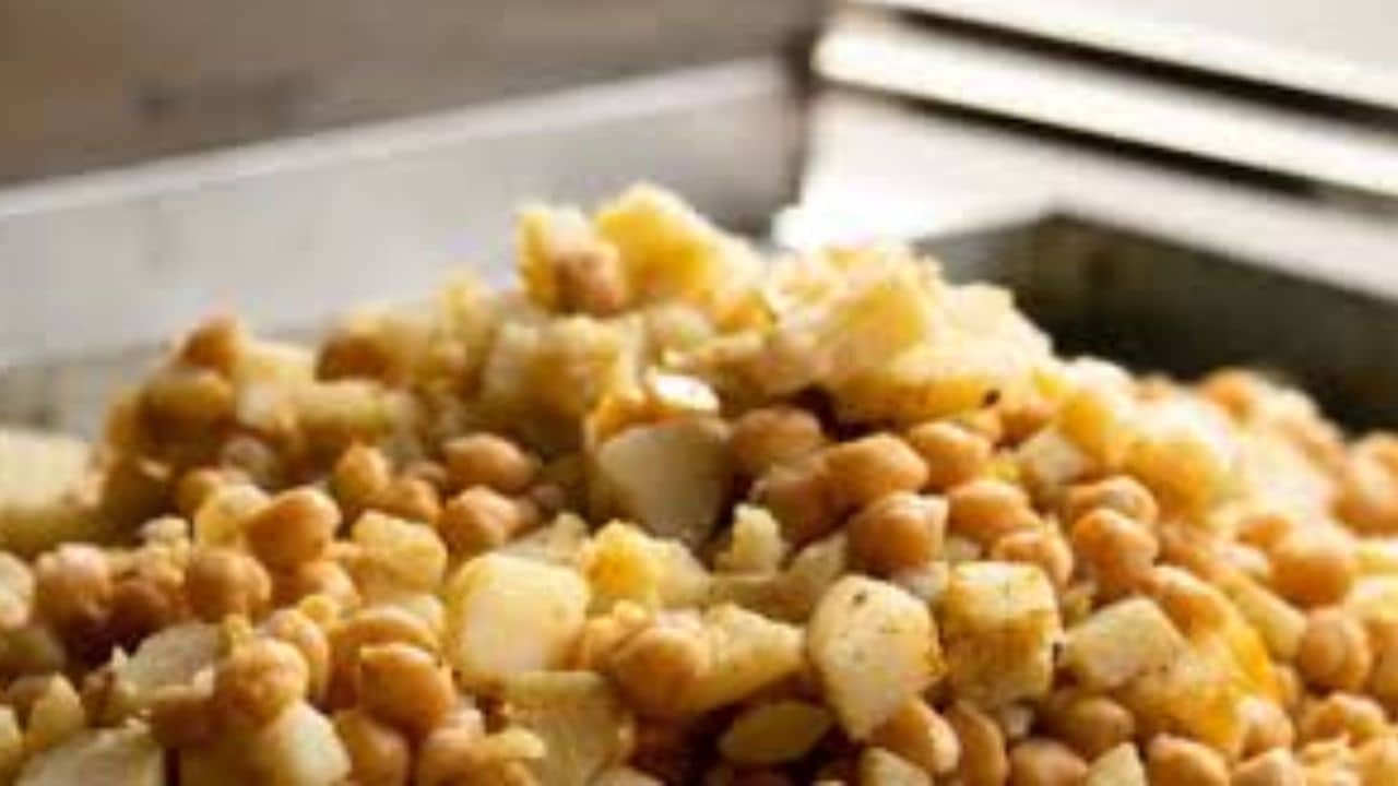 Recipe: শুধু লাগবে কাবলি চানা আর চিজ, এটা রাঁধলেই খাবার টেবিলে হইচই পড়ে যাবে