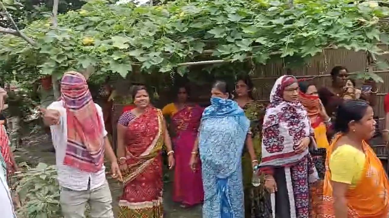 Cooch Behar: সরগরম দিনহাটা, আক্রান্ত কর্মীদের দেখতে গিয়ে আক্রান্ত বিজেপির প্রতিনিধি দল