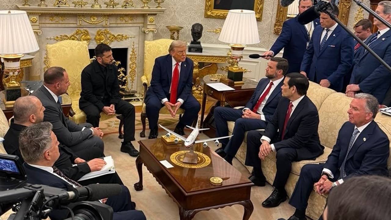Trump meets Zelensky: রাশিয়া-ইউক্রেনের যুদ্ধ শেষের সম্ভাবনা কতটা? জেলেনস্কির সঙ্গে বৈঠক শেষে ট্রাম্প বললেন...