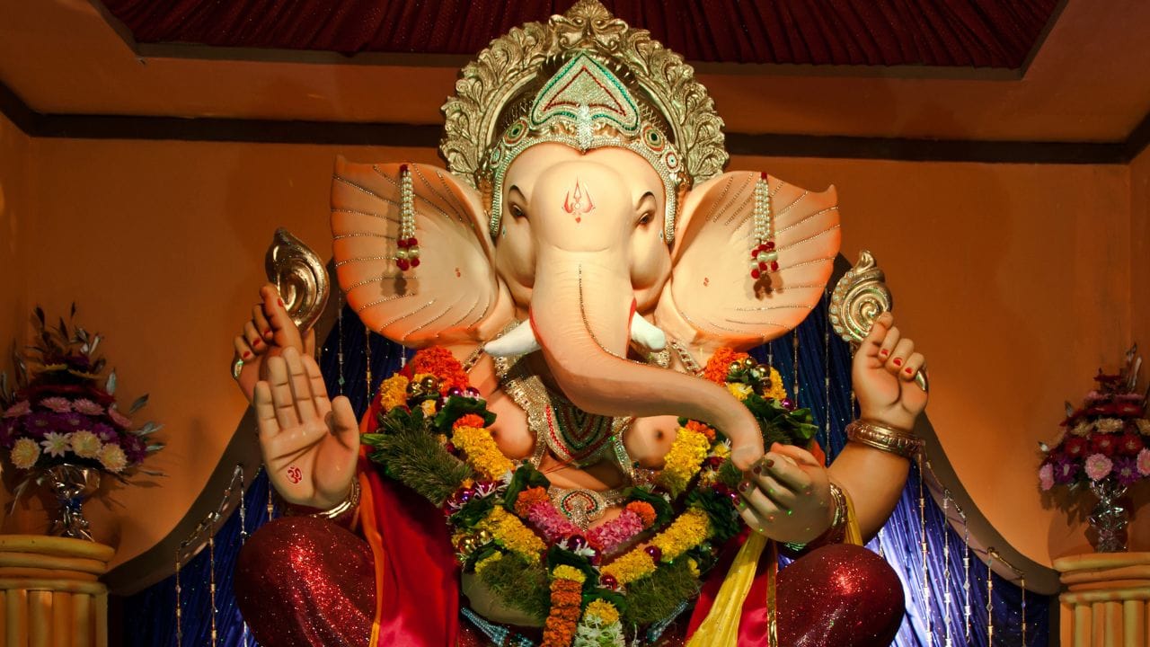 Ganesh Chaturthi 2025: ২৬ নাকি ২৭ অগস্ট, এ বছর কবে পড়েছে গণেশ চতুর্থী? পঞ্জিকা বলছে... Ganesh Chaturthi 2025: ২৬ নাকি ২৭ অগস্ট, এ বছর কবে পড়েছে গণেশ চতুর্থী? পঞ্জিকা বলছে...