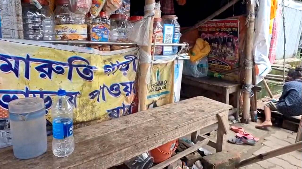 Ghatal: ‘একটু দেখবেন, আমি এক্ষুনি আসছি’, সাতসকালে দোকানে বাচ্চা রেখেই উধাও, ‘মায়ের’ খোঁজ চালাচ্ছে পুলিশ