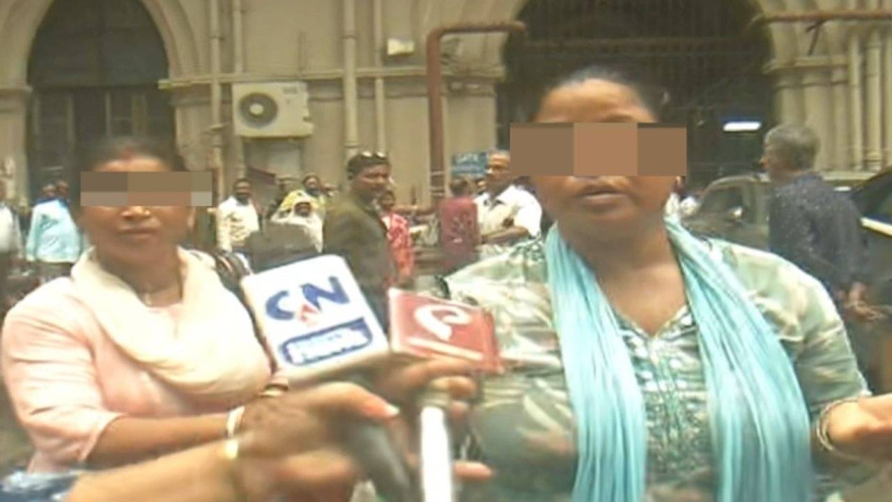 Calcutta High Court: দেখলে বোঝাই যায়নি, ঢাললেন বোতল বোতল কেরোসিন, হাইকোর্টেই এই দুই মহিলা এত্ত বড় কাণ্ড ঘটালেন!